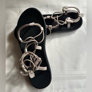 Teva Voya Infinity Sandals Size 10 Beige Strappy Comfort,
